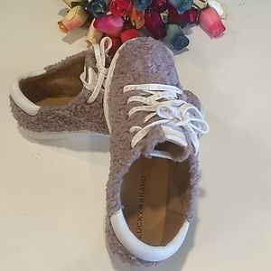 Kids big girlLucky Brand Sneakers💜 Faus fur